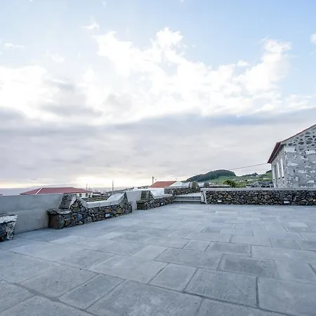 Casa Branca Da Chaminé Сasa de vacaciones Cinco Ribeiras
