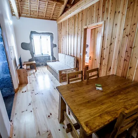Bauernhof Casa Branca Da Chamine Cinco Ribeiras
